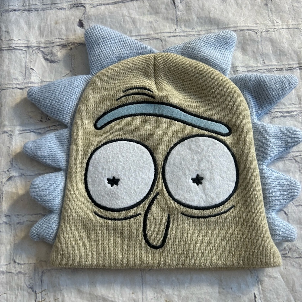 RICK AND MORTY TAN BEIGE BLUE WHITE BLACK WITH HAIR SPIKES BEANIE FITS 14& OLDER